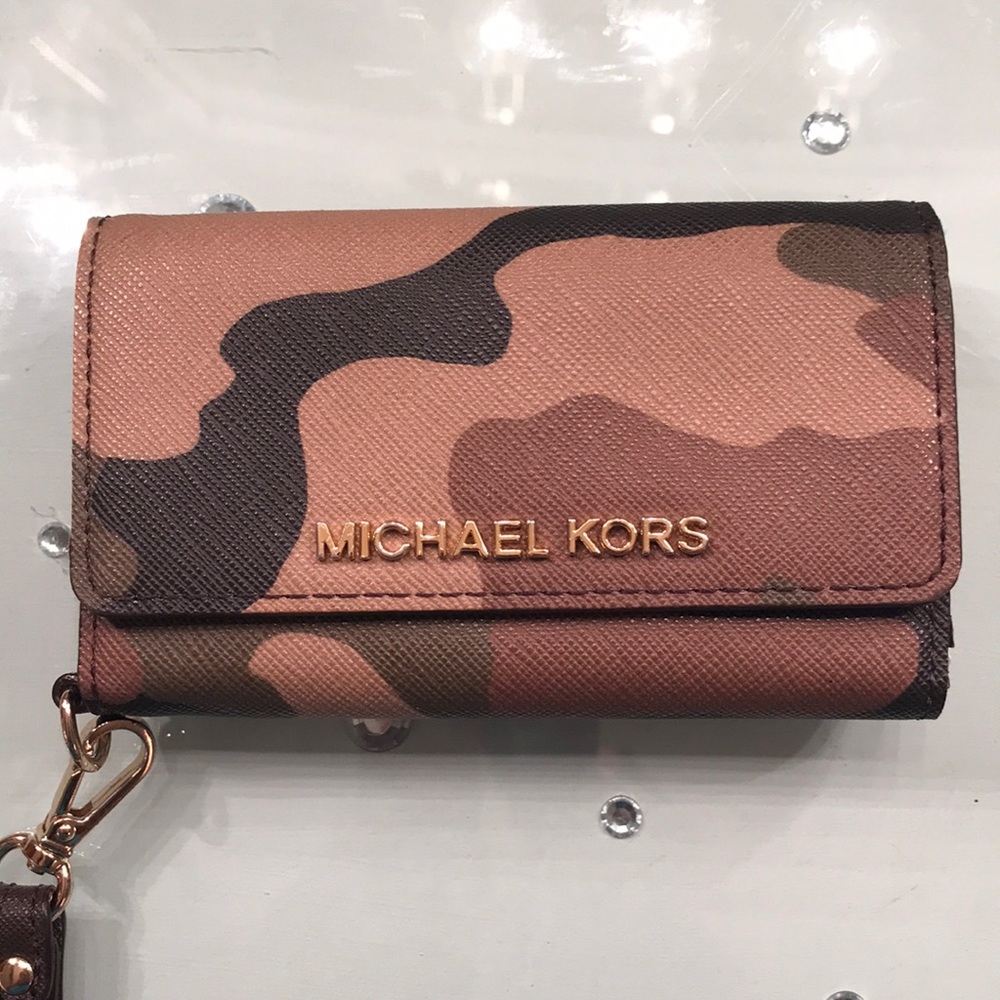 Camouflage Michael kors phone wallet